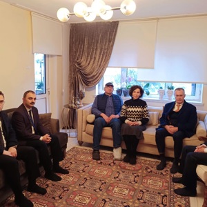 Şehit ve Gazi Ailelerine Anlamlı Ziyaret - fotoğraf 1