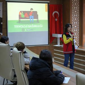 Teknoloji Bağımlılığına Karşı Farkındalık Eğitimi - fotoğraf 3