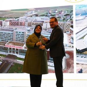 3 Aralık Dünya Engelliler Günü’nde Aile, Çalışma ve Sosyal Hizmetler Bakanlığı Tarafından 7 Ayrı Dalda Erişilebilirlik Ödülleri Verildi - fotoğraf 1