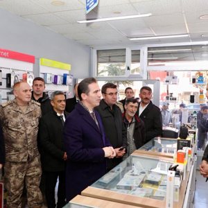 Valimiz Sayın Ahmet Karakaya, Ahlat İlçemizde gerçekleştirdiği ziyaretler kapsamında, esnaf ve vatandaşlarımızla bir araya geldi - fotoğraf 4