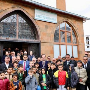 Valimiz Sayın Ahmet Karakaya, Ahlat İlçemizde gerçekleştirdiği ziyaretler kapsamında, esnaf ve vatandaşlarımızla bir araya geldi - fotoğraf 3