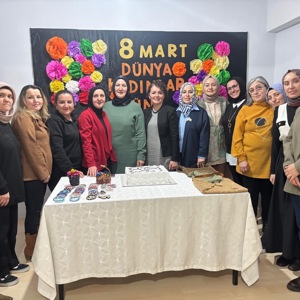 8 Mart’ta Anlamlı Buluşma Geleneksel İftar ve Sanat Dolu Bir Akşam - fotoğraf 13