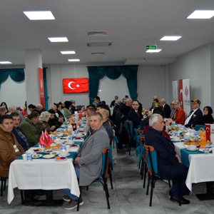 Şehit Ailelerimiz ve Gazilerimizle İftar Sofrasında Buluştuk - fotoğraf 5