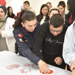 2 Nisan Otizm Farkındalık Günü kapsamında özel çocuklarımızla dopdolu ve keyifli bir etkinlik gerçekleştirdik.  - fotoğraf 12