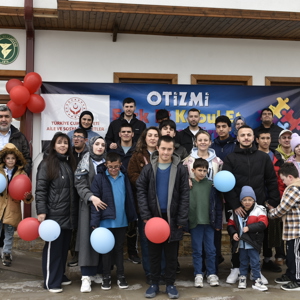 2 Nisan Otizm Farkındalık Günü kapsamında özel çocuklarımızla dopdolu ve keyifli bir etkinlik gerçekleştirdik.  - fotoğraf 16