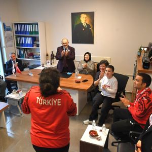 Valimiz Sayın İsmail USTAOĞLU ve İl Protokolümüzden 2 Nisan Otizm Farkındalık Günü’nde OBİDEV Ziyareti - fotoğraf 3