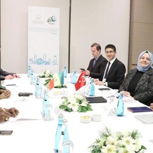 Bakan Selçuk, İİT Konferansı’nda 7 Ülkenin Bakanları ve Nijer First Lady'si ile Bir Araya Geldi - fotoğraf 24