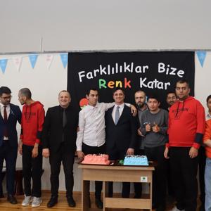 Fatma Hamit Atay Engelsiz Yaşam Rehabilitasyon ve Aile Danışma Merkezi tarafından, 2 Nisan Dünya Otizm Farkındalık Günü Programı  - fotoğraf 7