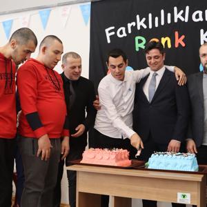 Fatma Hamit Atay Engelsiz Yaşam Rehabilitasyon ve Aile Danışma Merkezi tarafından, 2 Nisan Dünya Otizm Farkındalık Günü Programı  - fotoğraf 8