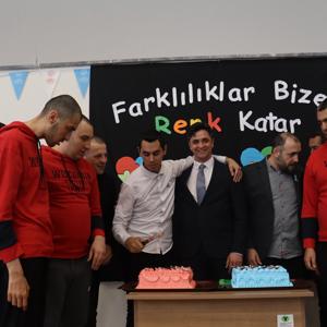Fatma Hamit Atay Engelsiz Yaşam Rehabilitasyon ve Aile Danışma Merkezi tarafından, 2 Nisan Dünya Otizm Farkındalık Günü Programı  - fotoğraf 9