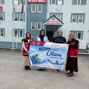 Şehrimizin Her Köşesinde Otizm Farkındalık Rüzgarı  - fotoğraf 2
