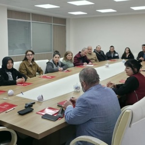 İl Müdürümüz Adem YÜCEL, Müdürlüğümüz ve bağlı kuruluşlarımızda hizmet veren güvenlik personeli ile bir değerlendirme toplantısı gerçekleştirdi. - fotoğraf 2