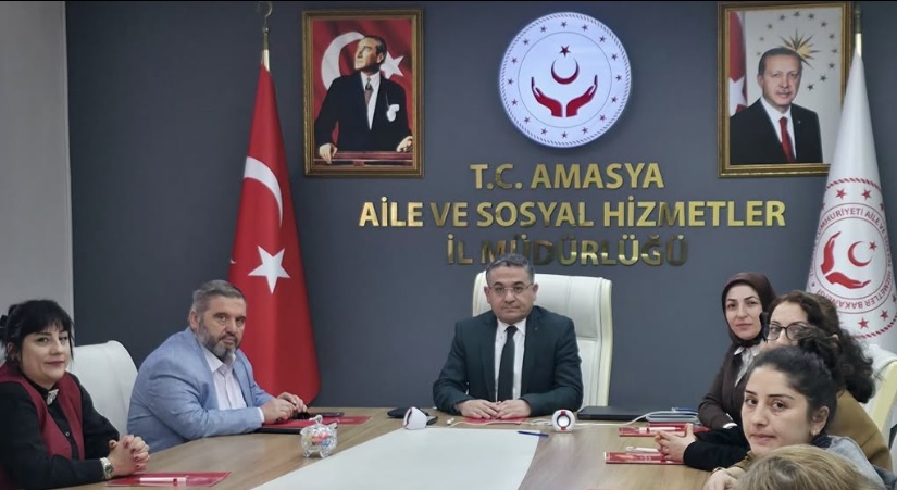 İl Müdürümüz Adem YÜCEL, Müdürlüğümüz ve bağlı kuruluşlarımızda hizmet veren güvenlik personeli ile bir değerlendirme toplantısı gerçekleştirdi.