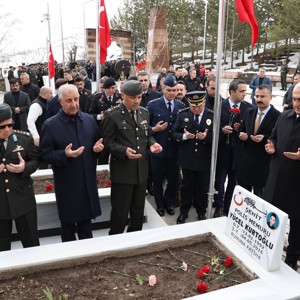 18 Mart Çanakkale Zaferi ve Şehitleri Anma Günü’nün 111. Yıl Dönümü Muş’ta Anıldı - fotoğraf 2