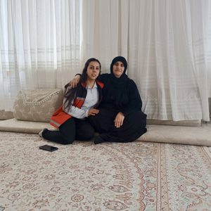 Şemdinli’de 8 Mart Dünya Kadınlar Günü’nde Şehit ve Gazi Ailelerine Anlamlı Ziyaret - fotoğraf 1