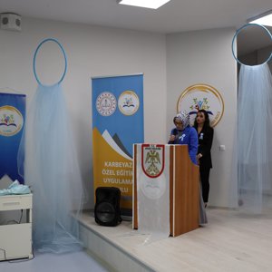 Karbeyaz Özel Eğitim Okulu’nda Otizm Farkındalık Günü Programı - fotoğraf 3