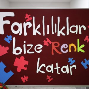 Karbeyaz Özel Eğitim Okulu’nda Otizm Farkındalık Günü Programı - fotoğraf 4