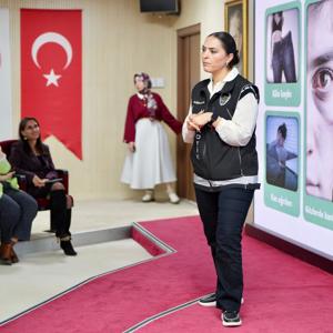 “En İyi Narkotik Polisi ANNE” Eğitimi Düzenlendi - fotoğraf 2