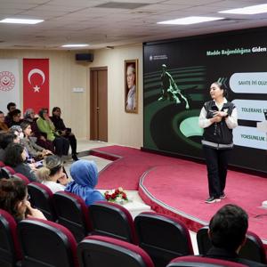 “En İyi Narkotik Polisi ANNE” Eğitimi Düzenlendi - fotoğraf 4