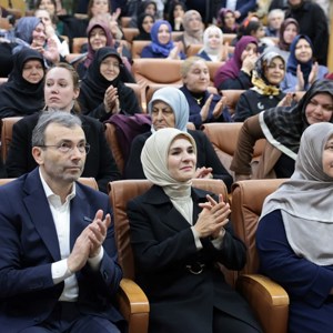 Aile ve Sosyal Hizmetler Bakanımız Göktaş, AYSİT Vakfı 2. Toplumsal Fayda Ödül Töreni'nde konuştu - fotoğraf 5