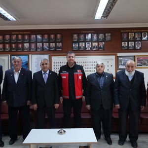  İl Müdürümüz Sayın Serdar Demirci Muharip Gaziler Derneği Erzincan Şubesini Ziyaret Ederek Kahraman Gazilerimizle Bir Araya Geldi. - fotoğraf 1