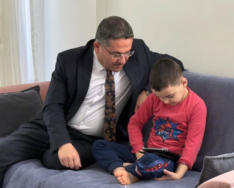 İl Müdürümüz Adem YÜCEL, Çınar Eren ve kıymetli ailesini ziyaret ettiler