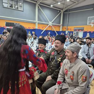 8 Nisan Dünya Romanlar Günü’nde Anlamlı Buluşma - fotoğraf 1