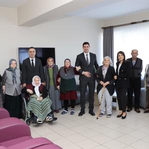 Aile ve Sosyal Hizmetler Bakanlığı Kadın Statüsü Genel Müdürlüğünde Sosyal Statü Daire Başkanımız Sayın Umut AZAK İlimize gelerek bir dizi ziyaretlerde bulunmuşlardır. - fotoğraf 5