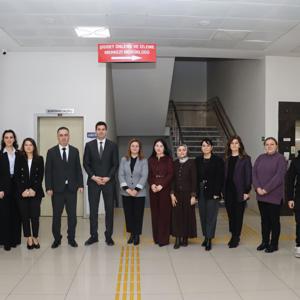 Aile ve Sosyal Hizmetler Bakanlığı Kadın Statüsü Genel Müdürlüğünde Sosyal Statü Daire Başkanımız Sayın Umut AZAK İlimize gelerek bir dizi ziyaretlerde bulunmuşlardır. - fotoğraf 1