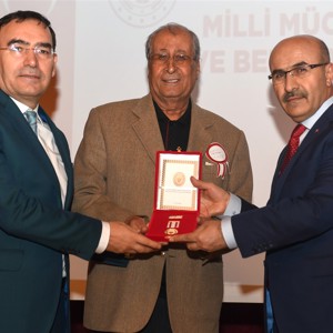 KKTC Milli Mücadele Madalyası ve Beratı Tevcih Töreni Gerçekleştirildi - fotoğraf 15