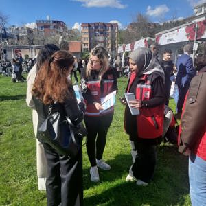 Kırklareli’nde 8 Nisan Dünya Romanlar Günü Etkinliği Yoğun Katılımla Gerçekleştirildi - fotoğraf 13