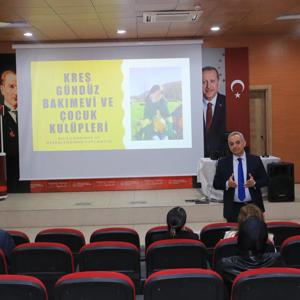 İL MÜDÜRÜMÜZ SAYIN ERGÜN ÇOCUK HİZMETLERİ VE MÜDÜRLÜĞÜMÜZE BAĞLI KREŞ, GÜNDÜZ BAKIMEVİ VE ÇOCUK KLUPLERİ SORUMLU VE  KURUCU MÜDÜRLERİ İLE TOPLANTI GERÇEKLEŞTİRDİ - fotoğraf 1