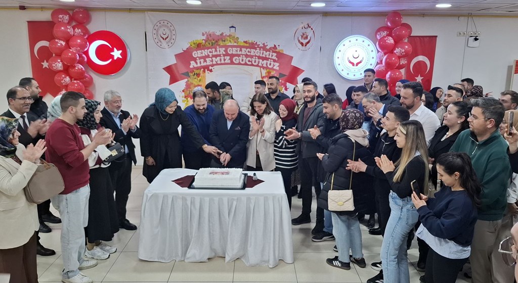 “Aile ve Gençlik Fonu"ndan yararlanan çiftler "Aile Buluşmaları"nda bir araya geliyor