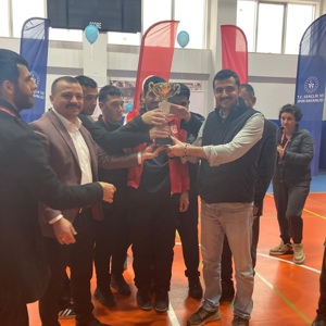 Osmaniye Bakım Rehabilitasyon ve Aile Danışma Merkezi Müdürlüğü’nden hizmet alan özel bireylerimizle birlikte  Çok Amaçlı Spor Salonunda  bilek güreşi gerçekleştirildi.  - fotoğraf 3