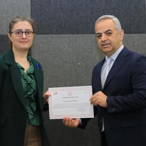 İL MÜDÜRÜMÜZ SAYIN ERGÜN ANKA 3.0 UYGULAYICI EĞİTİM PROGRAMINA KATILAN MESLEK ELEMANLARINA BELGELERİNİ TAKDİM ETTİ - fotoğraf 3