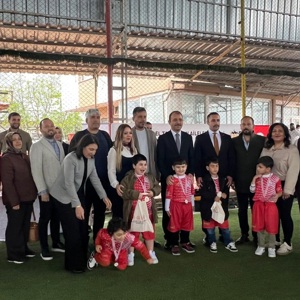 2 Nisan Otizm Farkındalık Günü’nde, Kadirli Kaymakamlığı koordinesinde, Kadirli Umut Işığı Derneği tarafından hayata geçirilen ve Kadirli Sosyal Hizmet Merkezi’nin proje ortağı olduğu “Engel Tanımayan Aileler Projesi” kapsamında Engelsiz Spor Şenliği düzenlenmiştir. - fotoğraf 4