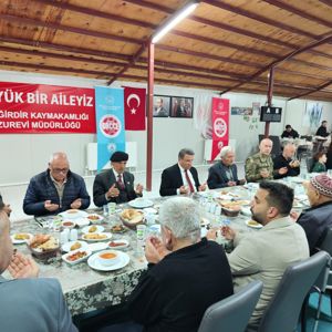 Eğirdir'de Ramazan Ayının Bereketi Aynı Sofrada Paylaşıldı - fotoğraf 2
