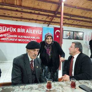 Eğirdir'de Ramazan Ayının Bereketi Aynı Sofrada Paylaşıldı - fotoğraf 1