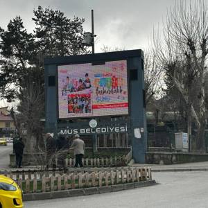 Otizm Farkındalık Günü Kapsamında Mavi Işık ve Billboard Çalışması - fotoğraf 3
