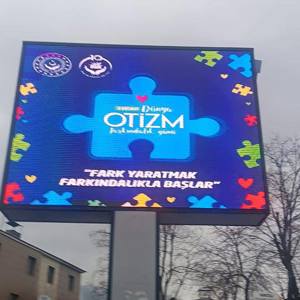Otizm Farkındalık Günü Kapsamında Mavi Işık ve Billboard Çalışması - fotoğraf 5