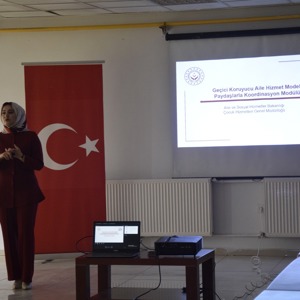 Geçici Koruyucu Aile Hizmet Modeli Kapsamında Eğitim Programı Düzenlendi - fotoğraf 3