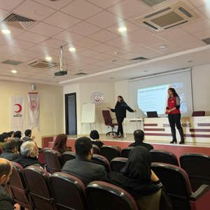 Aile ve Nüfus 10 Yılı Kapsamında Ailelerin Korunması ve Güçlendirilmesi ile Bağımlılıkla Mücadele Kapsamındaki Çalışmalarımız Devam Etmektedir - fotoğraf 1