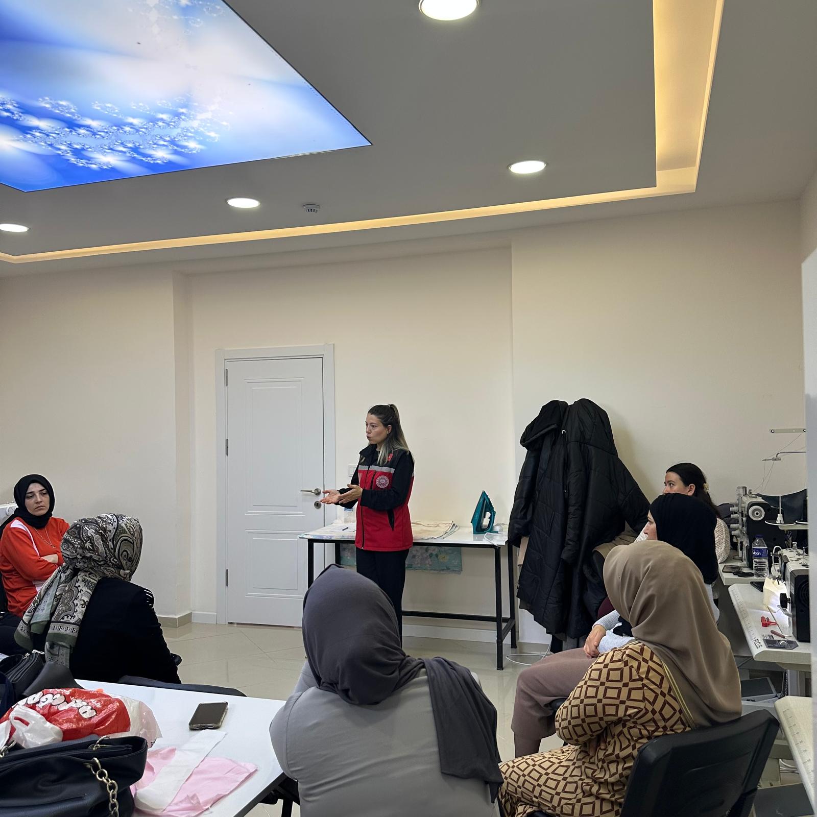 Aile ve Nüfus 10 Yılı Kapsamında Ailelerin Korunması ve Güçlendirilmesi ile Bağımlılıkla Mücadele Kapsamındaki Çalışmalarımız Devam Etmektedir