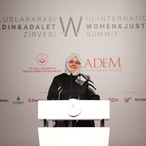 Cumhurbaşkanı Erdoğan ve Emine Erdoğan Hanımefendi, Bakanlığımız ve KADEM İşbirliğinde Düzenlenen 3. Uluslararası Kadın ve Adalet Zirvesi’ne Katıldı - fotoğraf 4