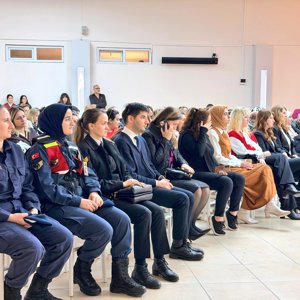 Kadınlara Yönelik Liderlik ve Karar Alma Becerileri Eğitimi Gerçekleştirildi - fotoğraf 1