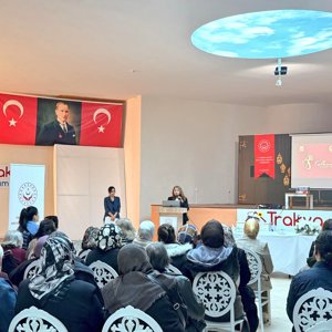 Kadınlara Yönelik Liderlik ve Karar Alma Becerileri Eğitimi Gerçekleştirildi - fotoğraf 7