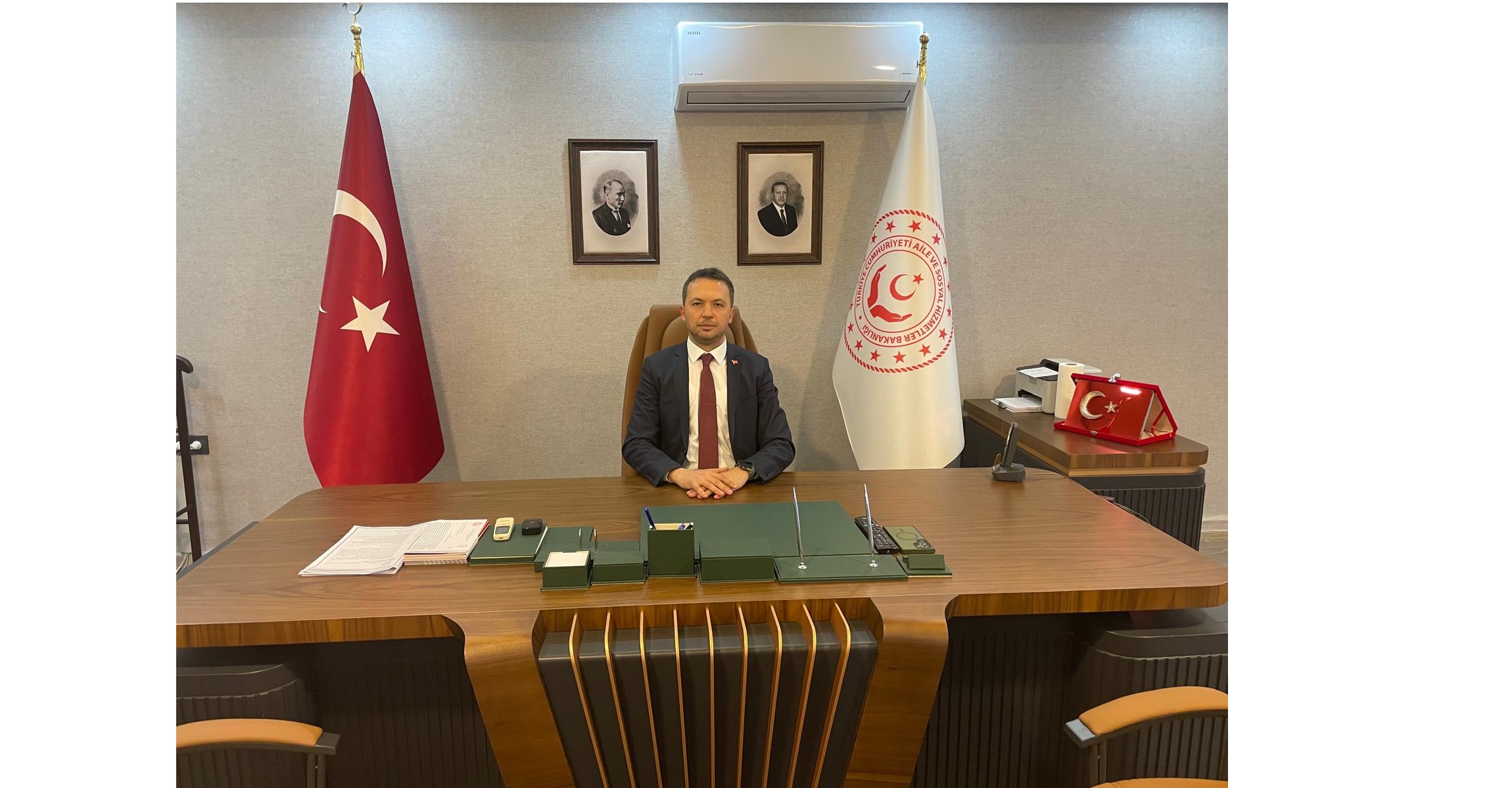 Bakanımız Sayın Mahinur ÖZDEMİR GÖKTAŞ 'ın tensipleri ile Kilis Aile ve Sosyal Hizmetler İl Müdürü olarak görevlendirilen Sayın Çetin Tutaş göreve başlamıştır.