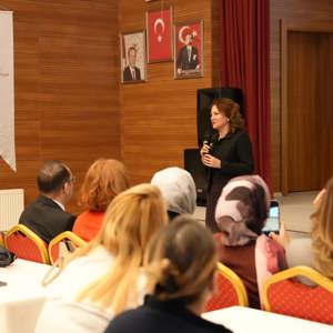 Huzurevlerinde Sağlık Bakım Kalitesini Güçlendirme: Sağlık Çalışanlarının Sağlık Temelli Bilgi Düzeylerinin Artırılması Projesi Başladı - fotoğraf 5