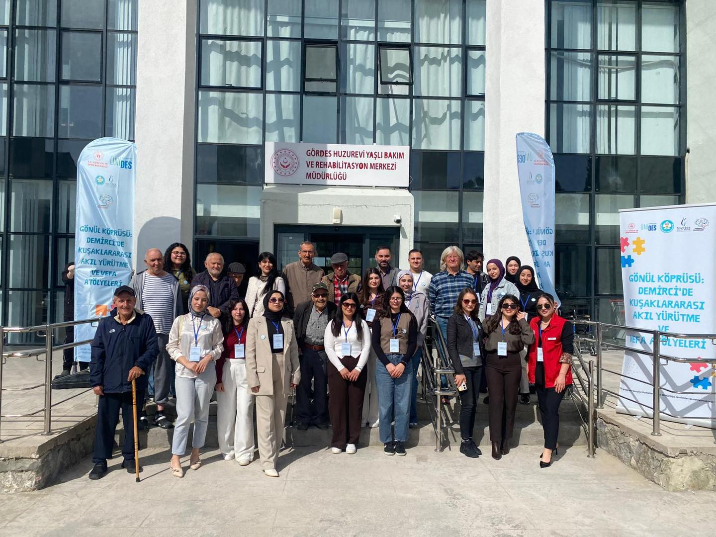 Demirci’de “Gönül Köprüsü” Projesiyle Kuşaklar Arası Buluşma Gerçekleştirildi