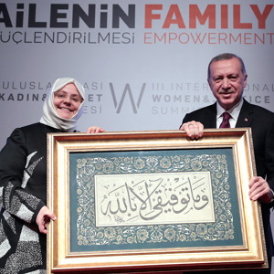Cumhurbaşkanı Erdoğan ve Emine Erdoğan Hanımefendi, Bakanlığımız ve KADEM İşbirliğinde Düzenlenen 3. Uluslararası Kadın ve Adalet Zirvesi’ne Katıldı - fotoğraf 2